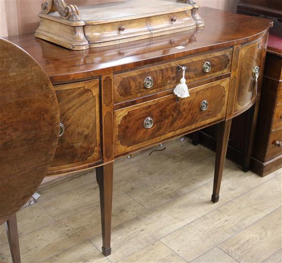 An Edwardian Georgian style mahogany sideboard, W.152cm